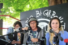 Radio Bi Carbonate 9 * 5184 x 3456 * (7.41MB)